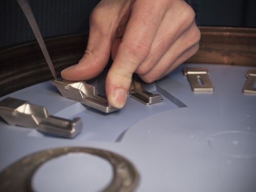 Slévárna zinku - spin casting of zinc alloys into silicon moulds